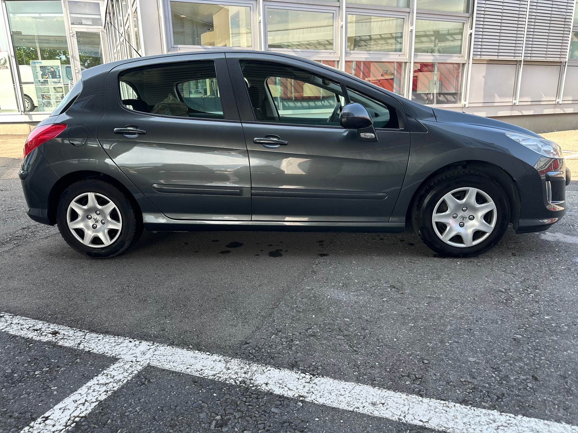 PEUGEOT 308 1.6 16V VTI Sport-image-3