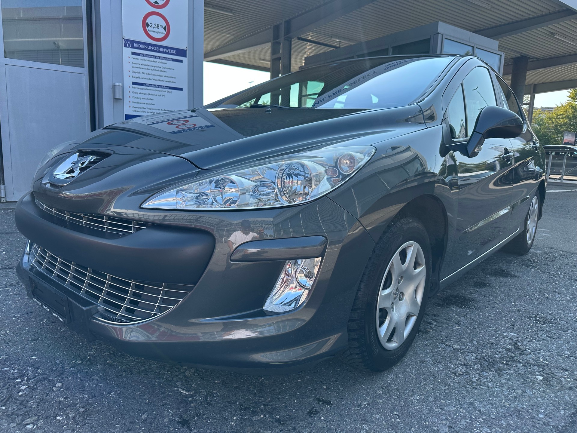 PEUGEOT 308 1.6 16V VTI Sport-image-2