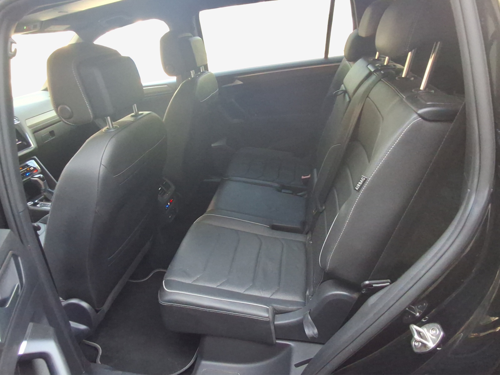 VW Tiguan Allspace 2.0TSI R-Line 4Motion DSG-image-11
