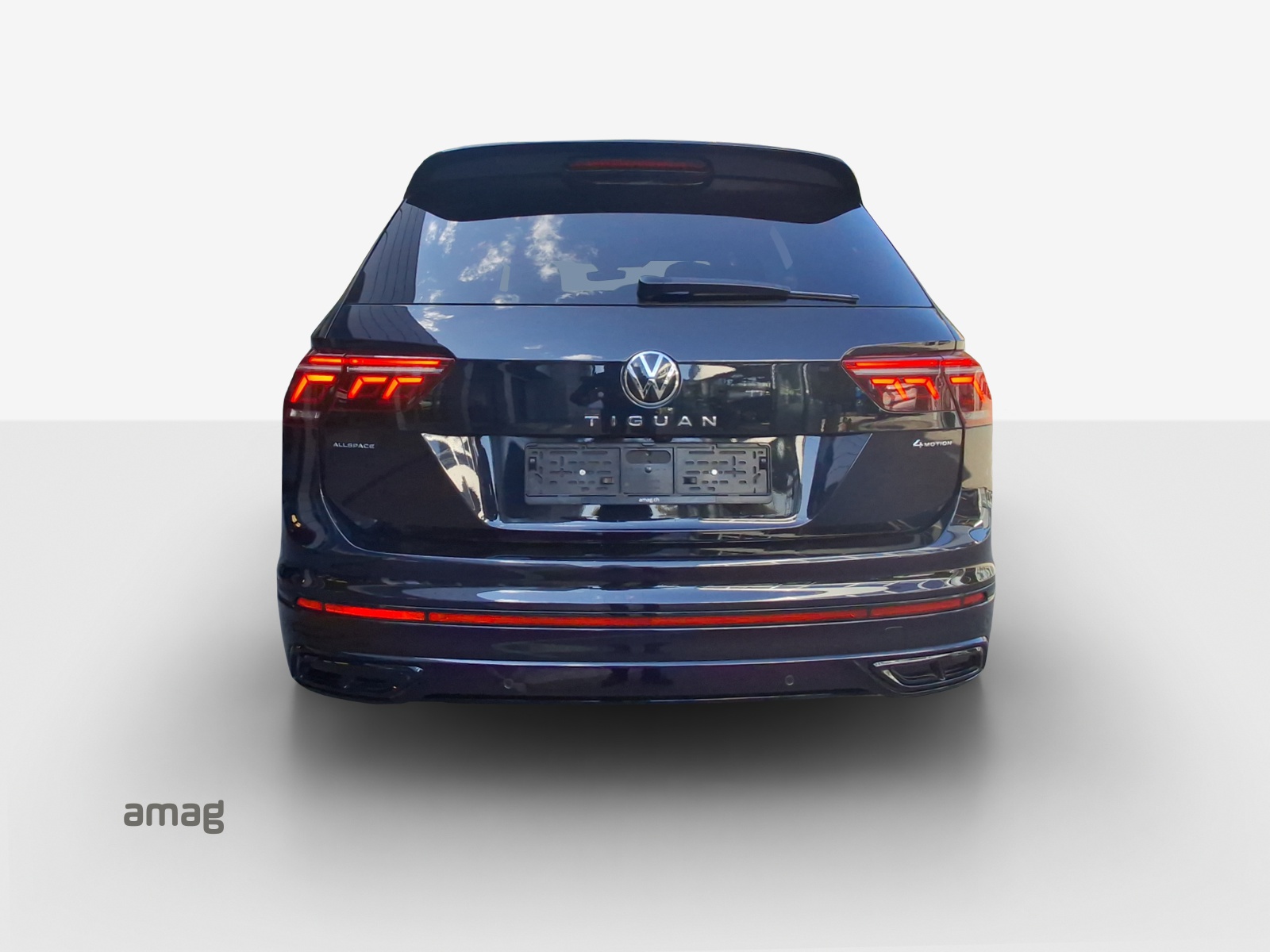 VW Tiguan Allspace 2.0TSI R-Line 4Motion DSG-image-3