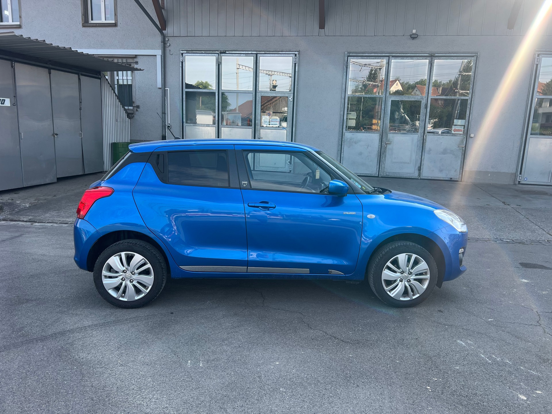 SUZUKI Swift 1.2i Tradizio Allgrip 4x4-image-4