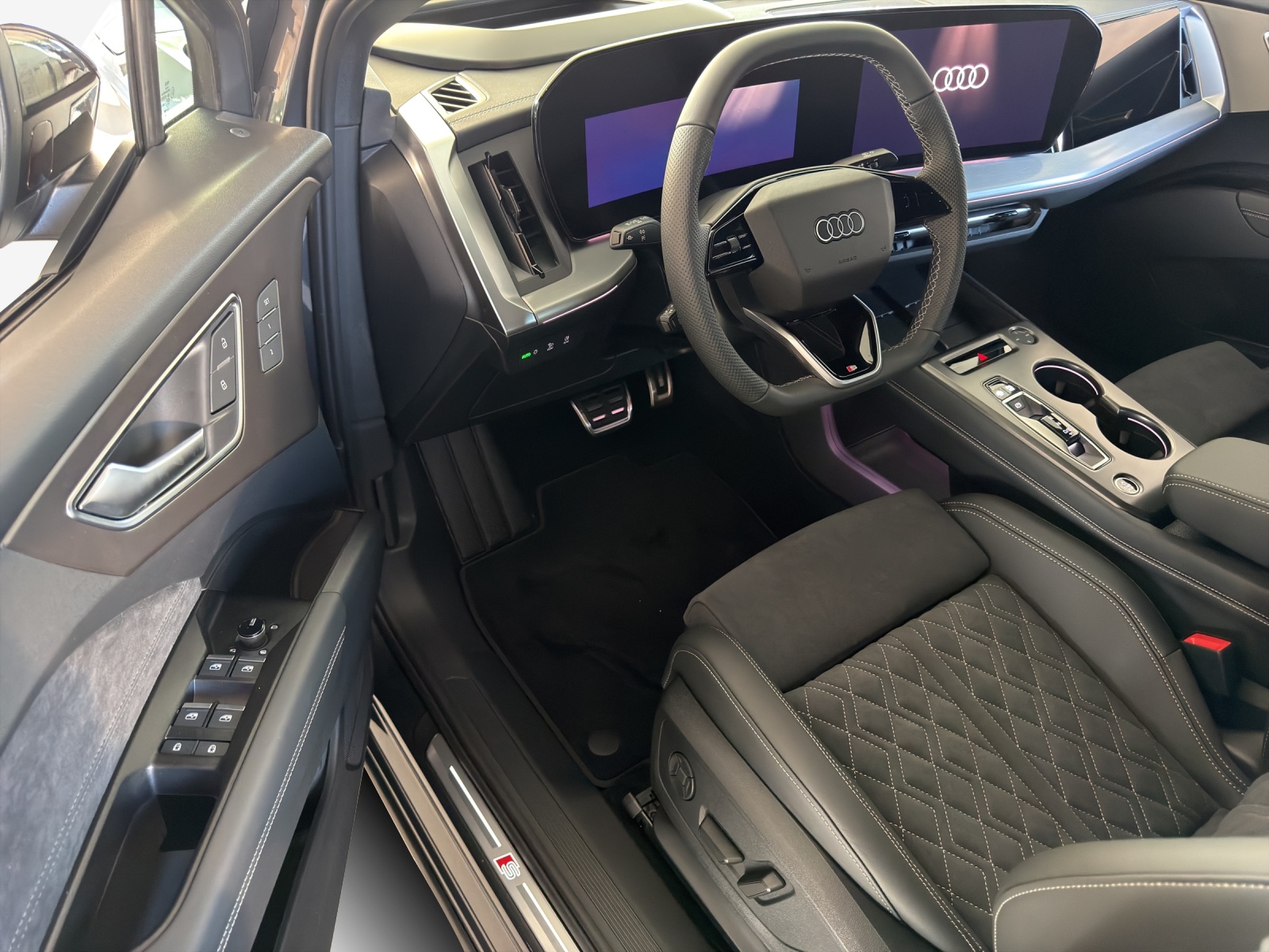 AUDI Q4 Sportback e-tron quattro performance Swiss Ski-image-13