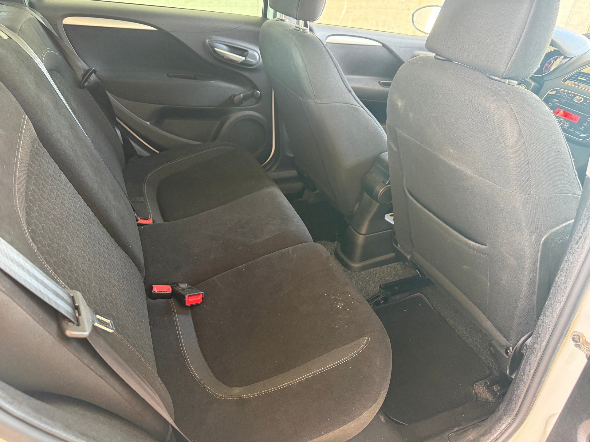 FIAT Punto 0.9 Twinair Young-image-7