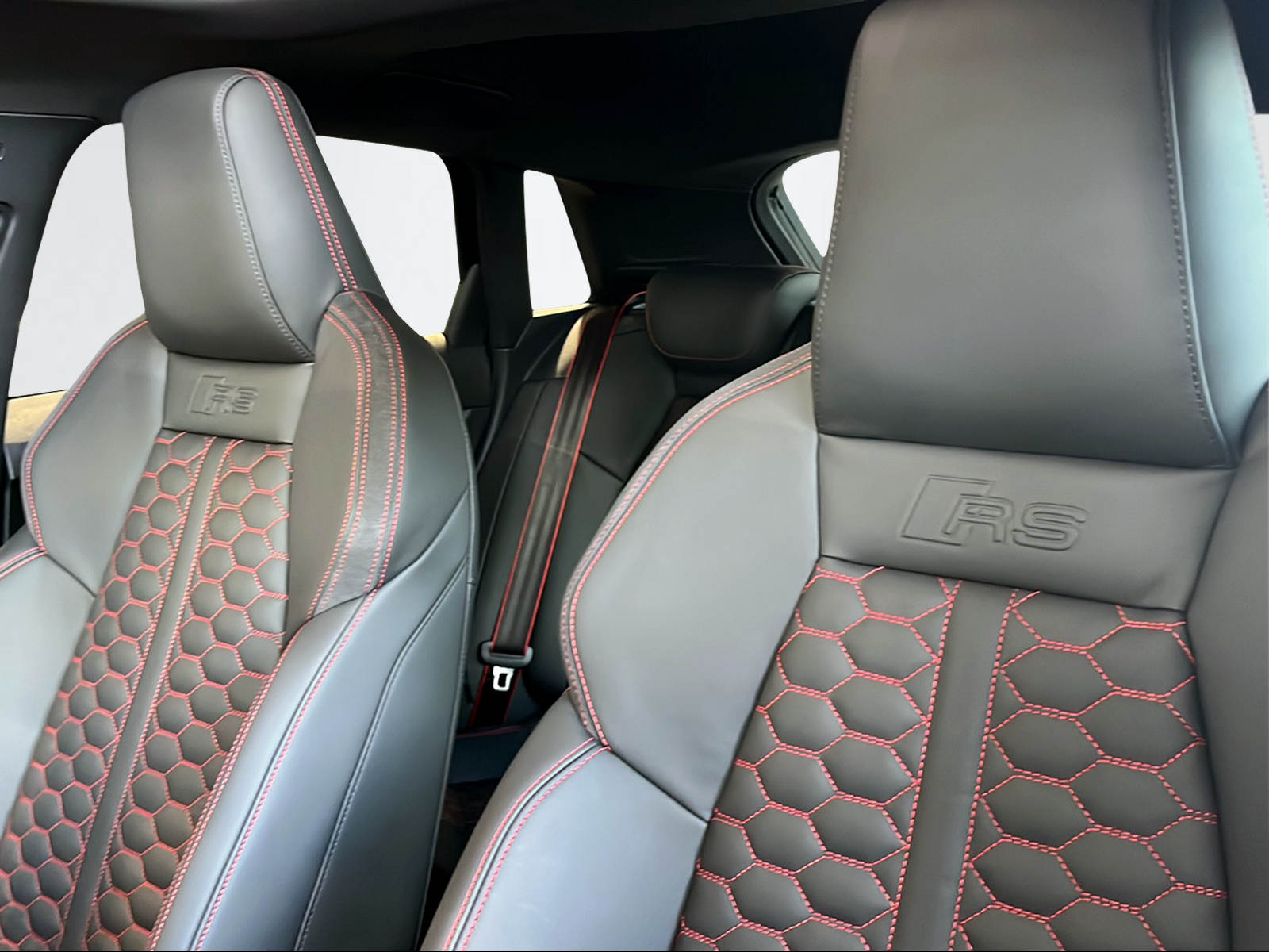AUDI RS 3 SB quattro S tronic 2500ccm 400PS/294kW 5 Zylinder TFSI Benzin-image-12