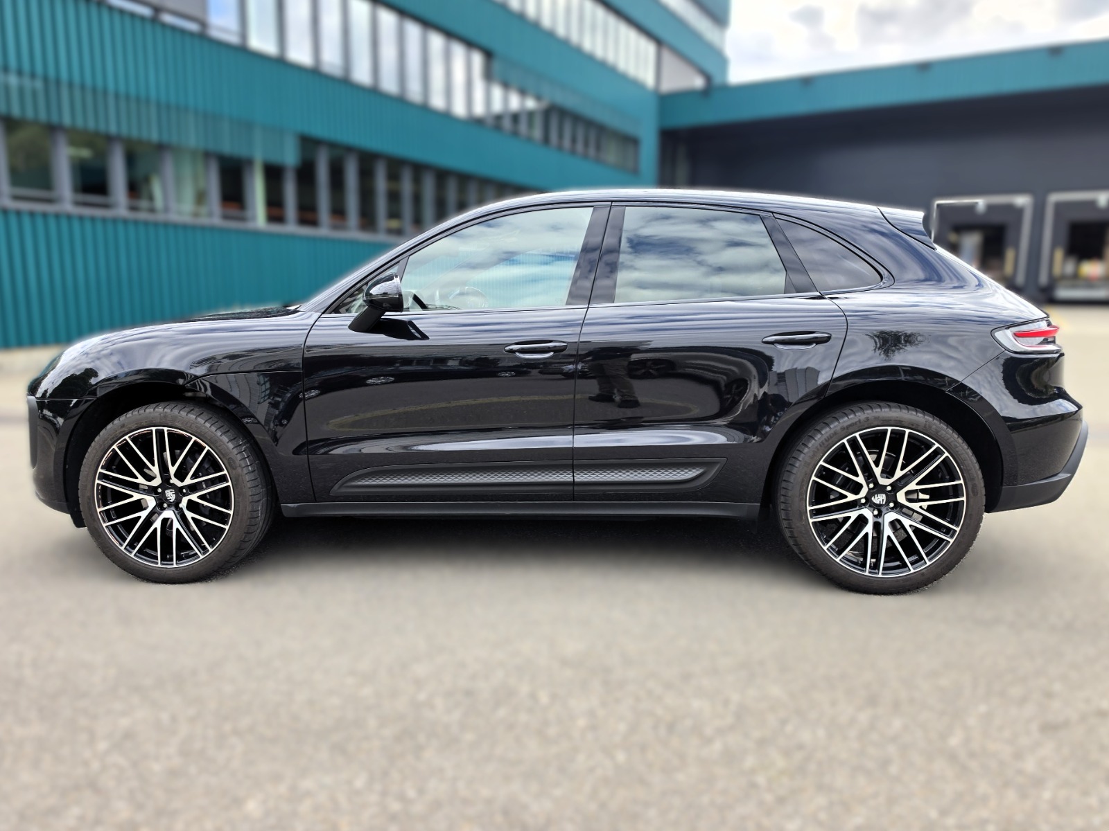 PORSCHE Macan PDK-image-1