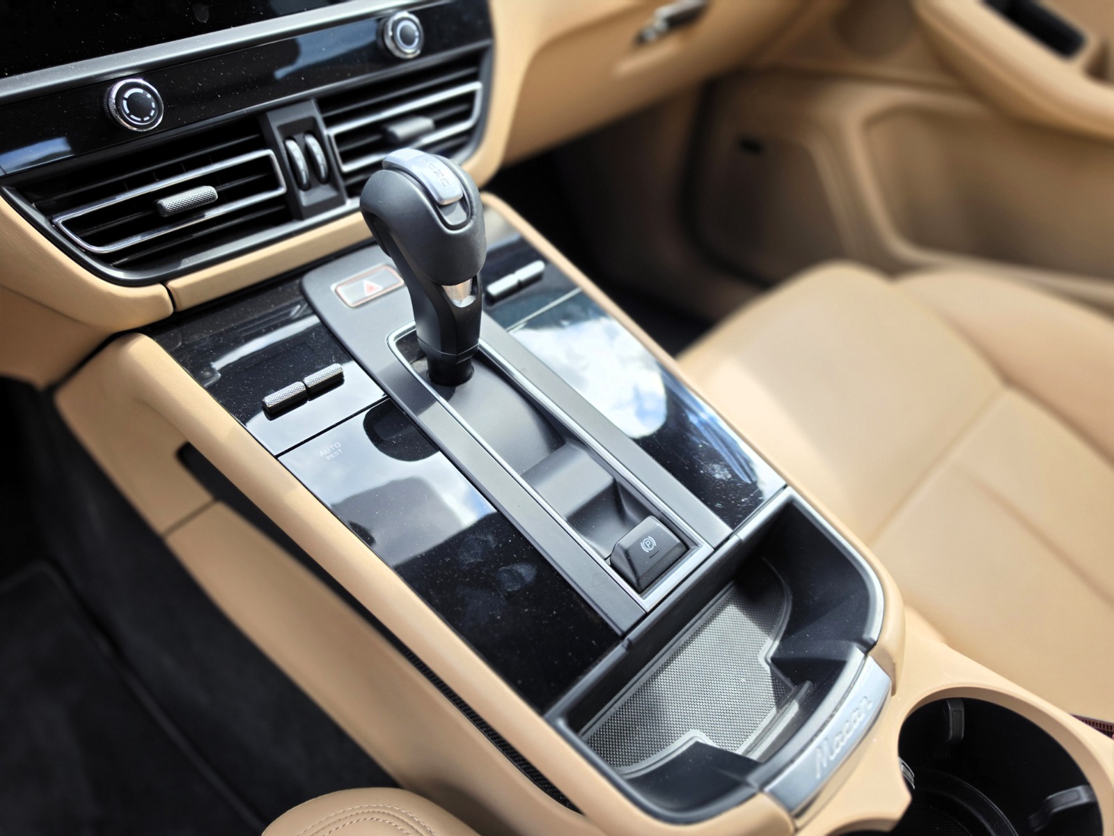 PORSCHE Macan PDK-image-11