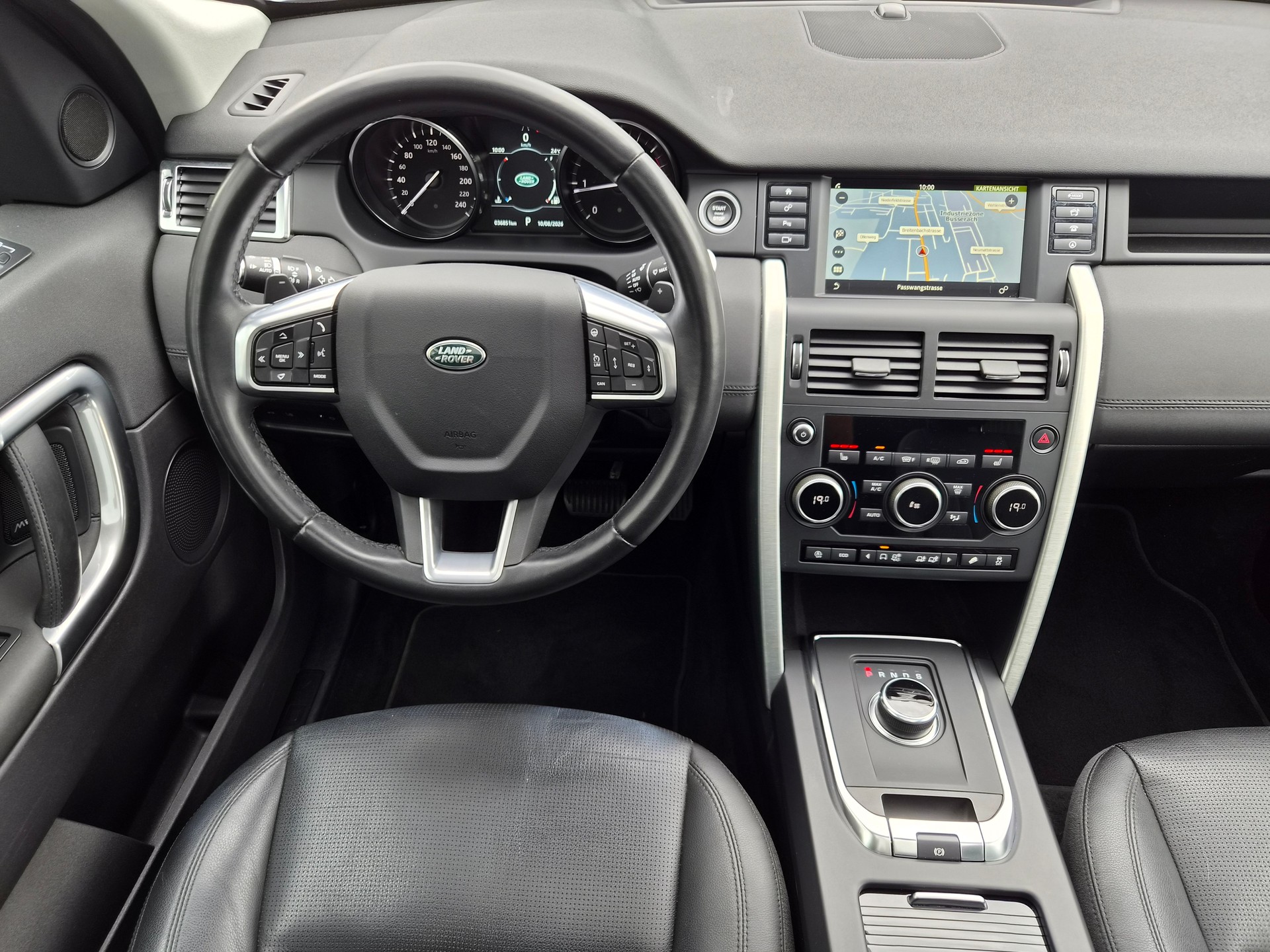 LAND ROVER Discovery Sport 2.0 TD4 HSE Luxury AT9 Ausführung 7 Sitzplätze-image-16
