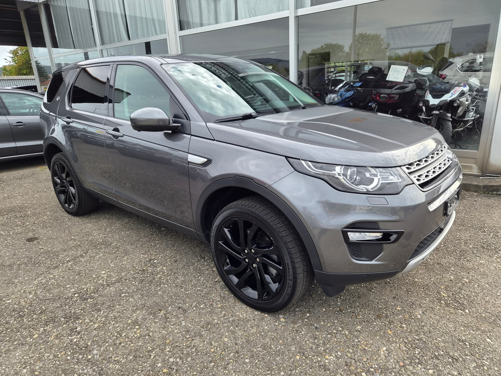LAND ROVER Discovery Sport 2.0 TD4 HSE Luxury AT9 Ausführung 7 Sitzplätze-image-0