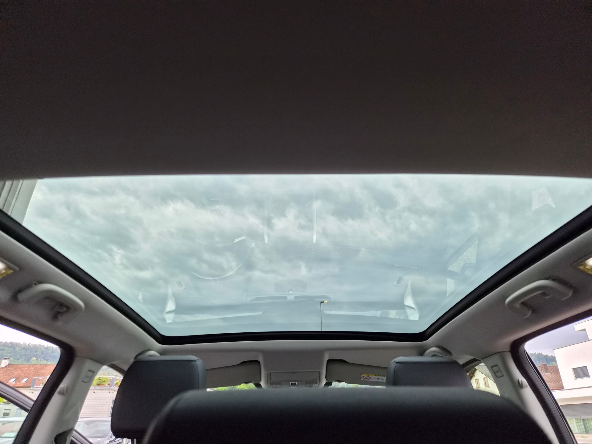 LAND ROVER Discovery Sport 2.0 TD4 HSE Luxury AT9 Ausführung 7 Sitzplätze-image-25