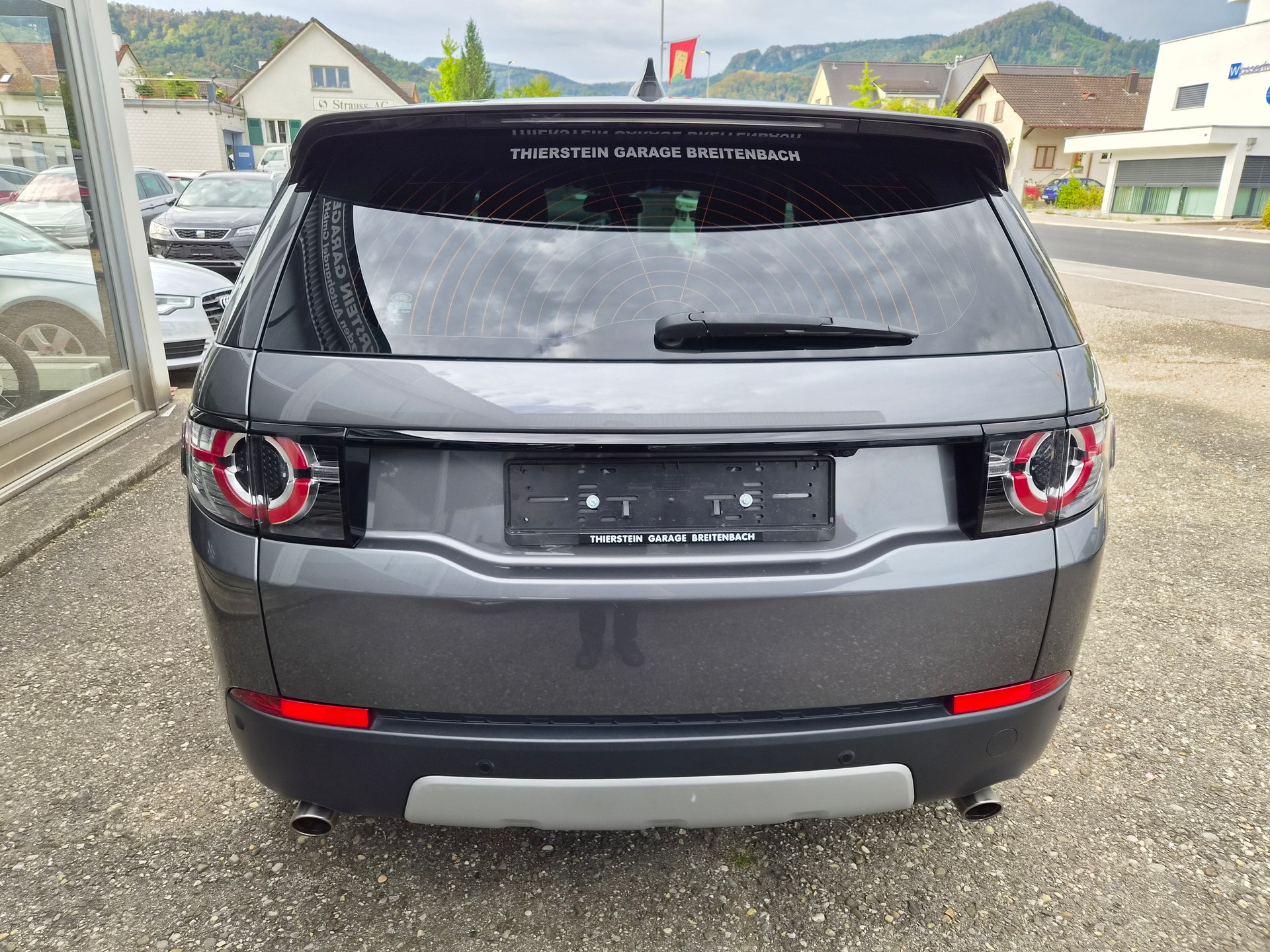 LAND ROVER Discovery Sport 2.0 TD4 HSE Luxury AT9 Ausführung 7 Sitzplätze-image-4