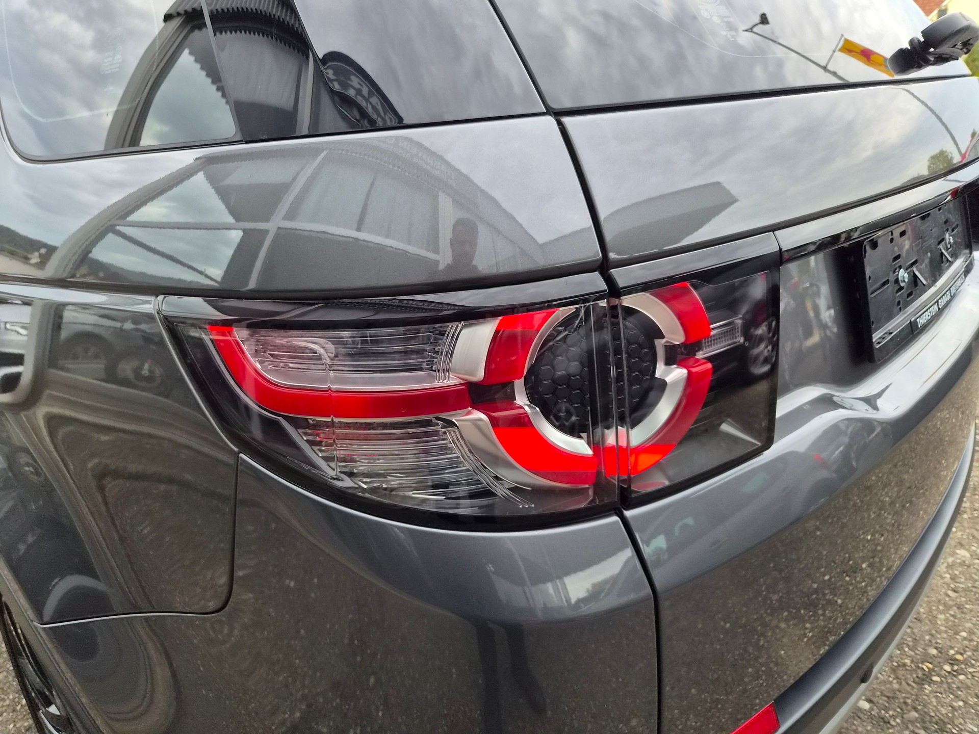 LAND ROVER Discovery Sport 2.0 TD4 HSE Luxury AT9 Ausführung 7 Sitzplätze-image-27