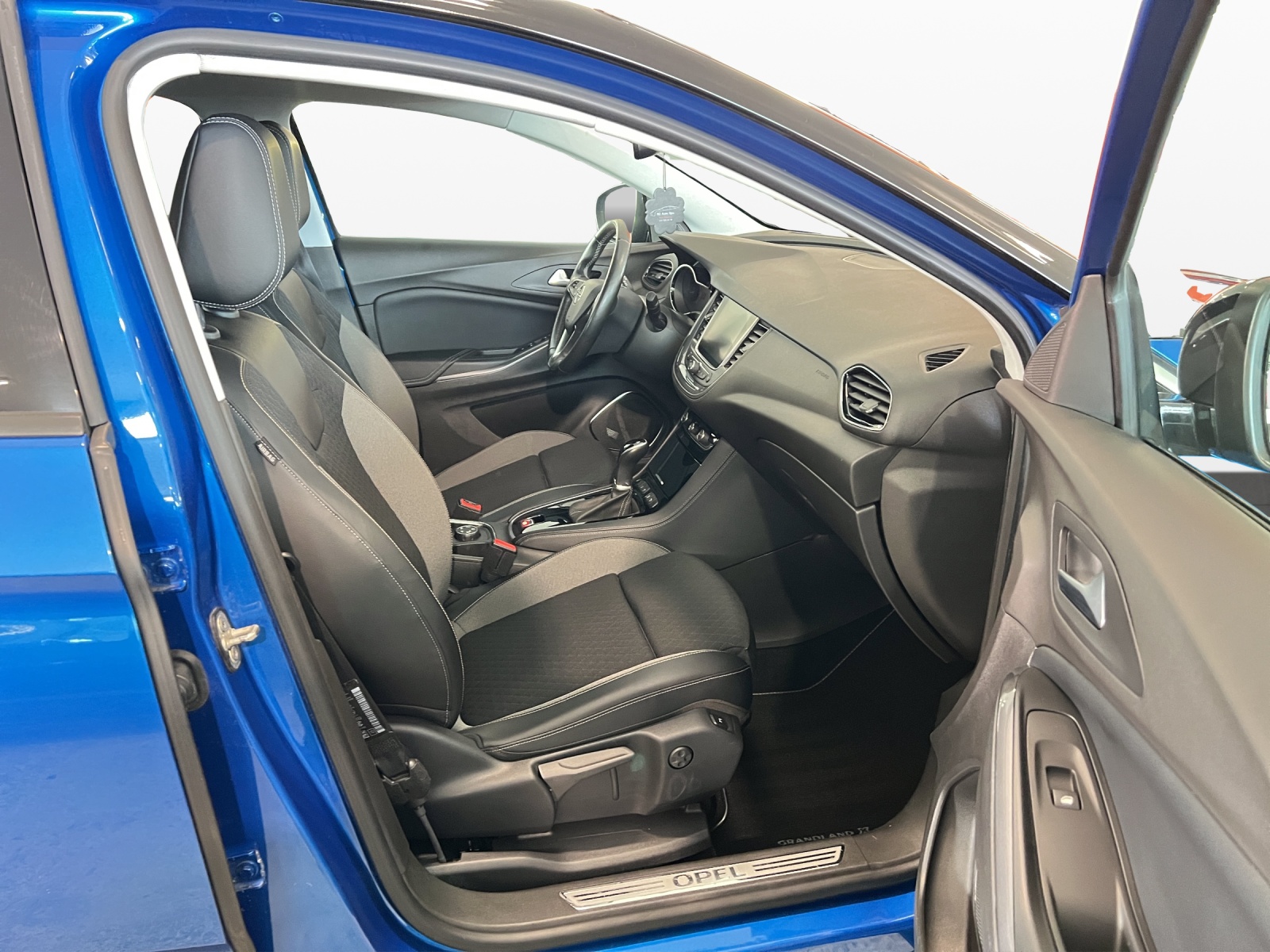 OPEL Grandland X 2.0CDTi Ultimate Automatik-image-8