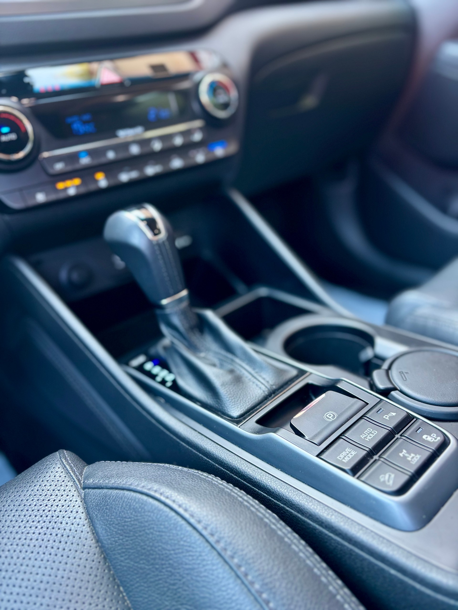 HYUNDAI Tucson 2.0 CRDI Vertex 4WD Automatic - Anhängerkupplung-image-10