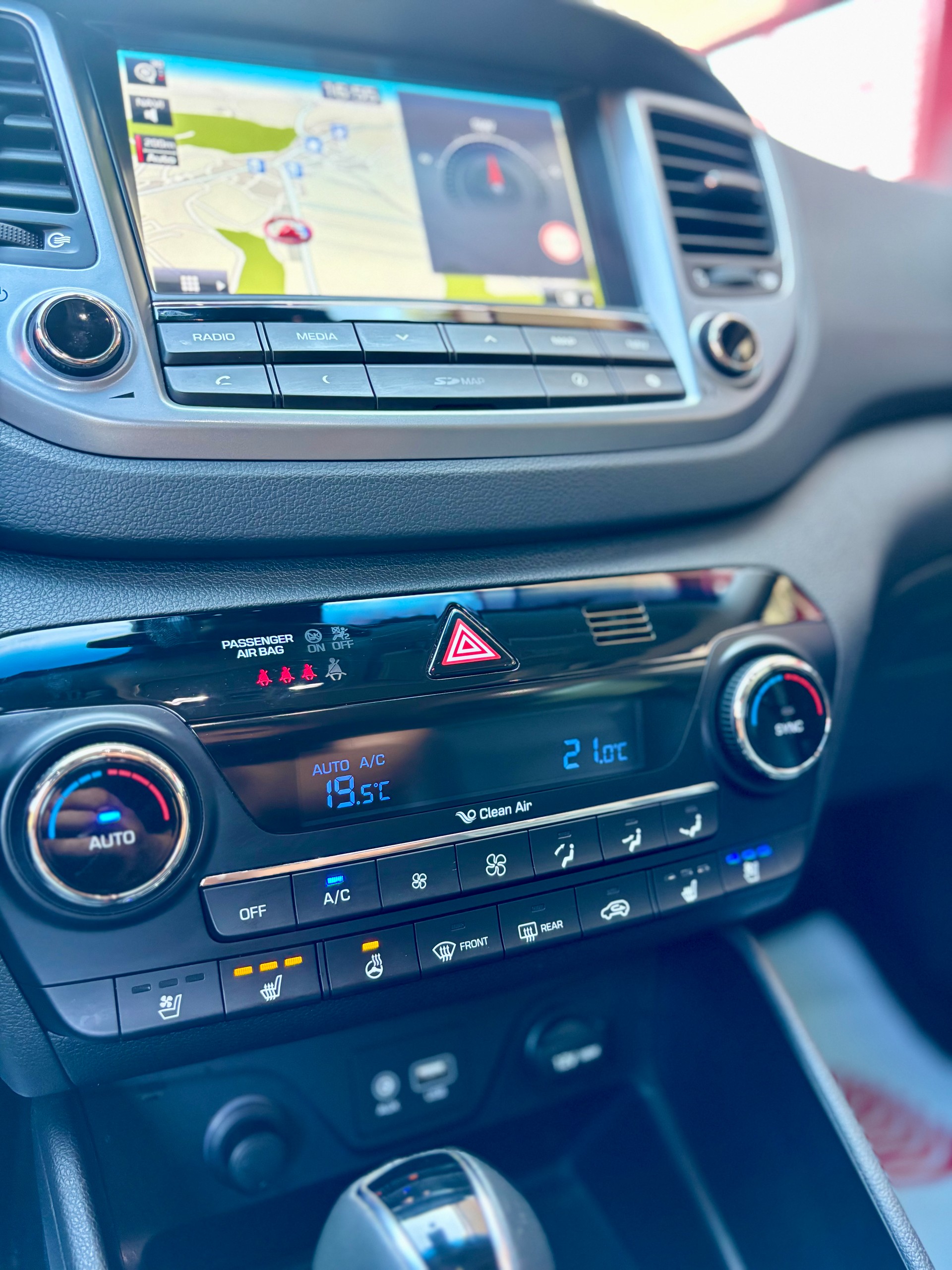 HYUNDAI Tucson 2.0 CRDI Vertex 4WD Automatic - Anhängerkupplung-image-11