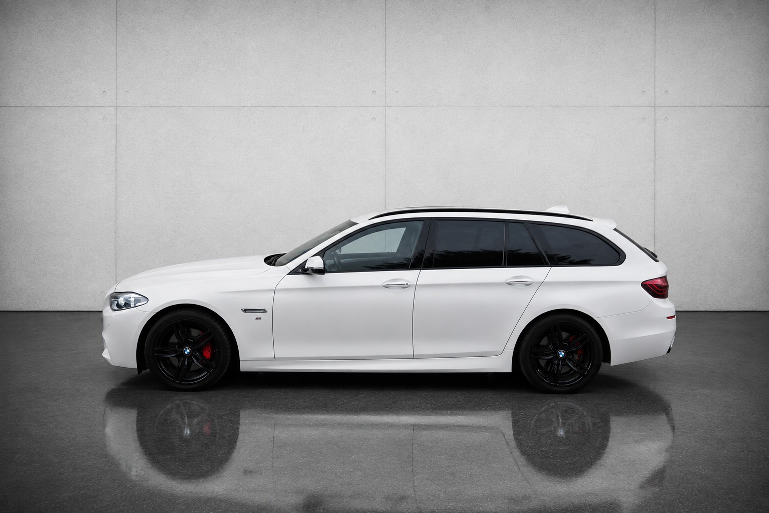 BMW 530d Touring xDrive Steptronic-image-1