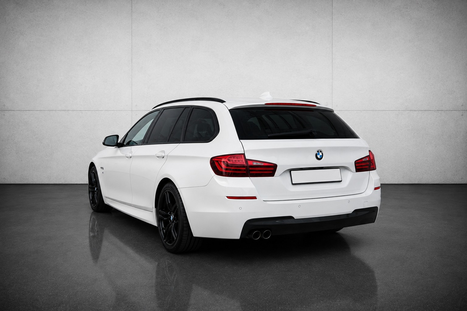 BMW 530d Touring xDrive Steptronic-image-2