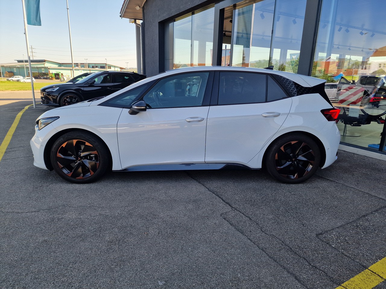 CUPRA Born 58 kWh e-Boost-showroom-element-2