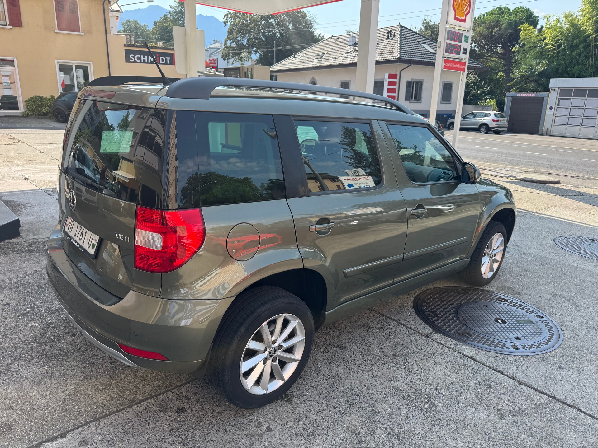 SKODA Yeti 1.2 TSI Ambition 4x2 DSG-image-3
