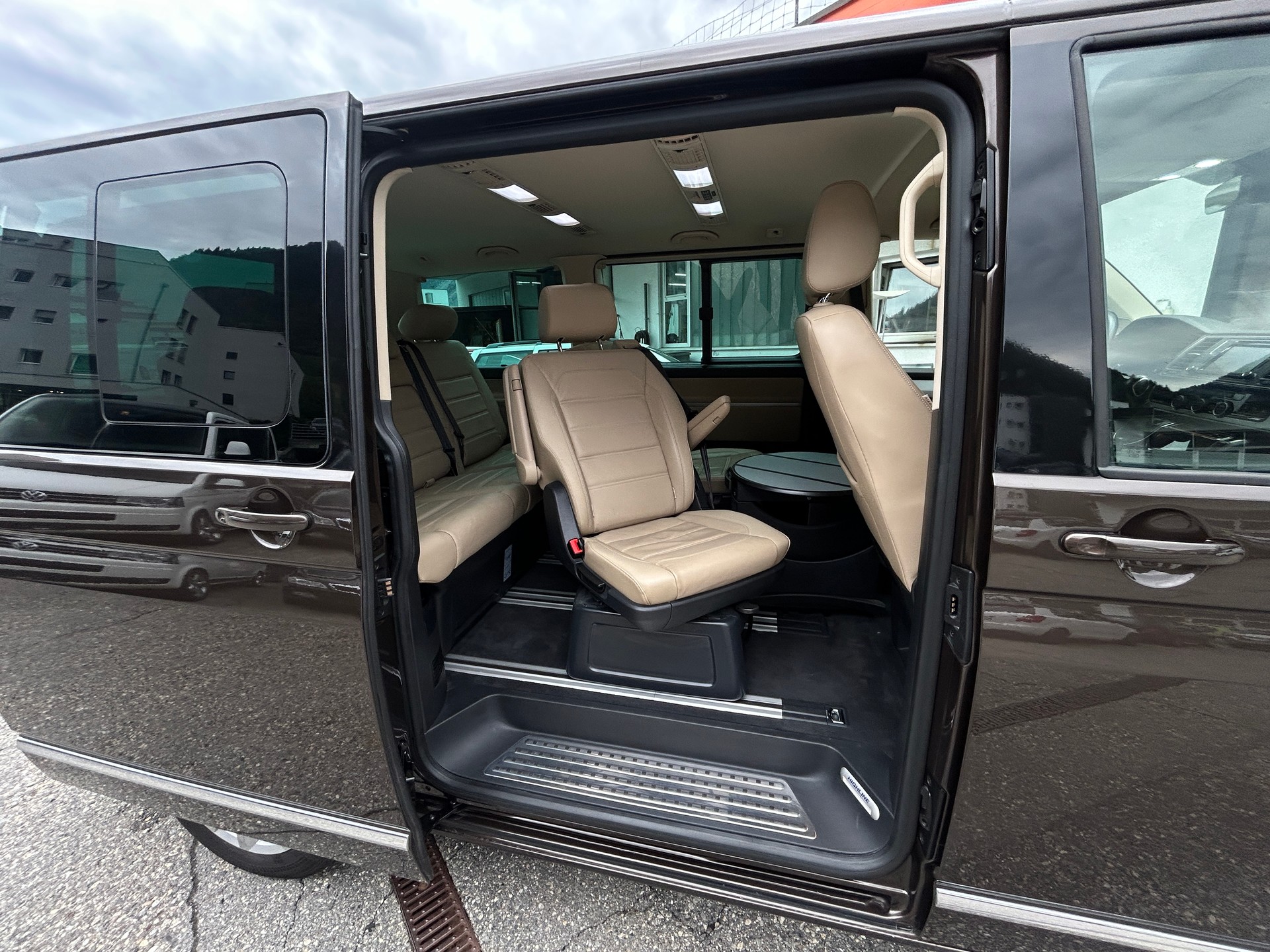 VW T6 Multivan 2.0 Bi-TDI Highline Liberty 4Mot. DSG-image-11