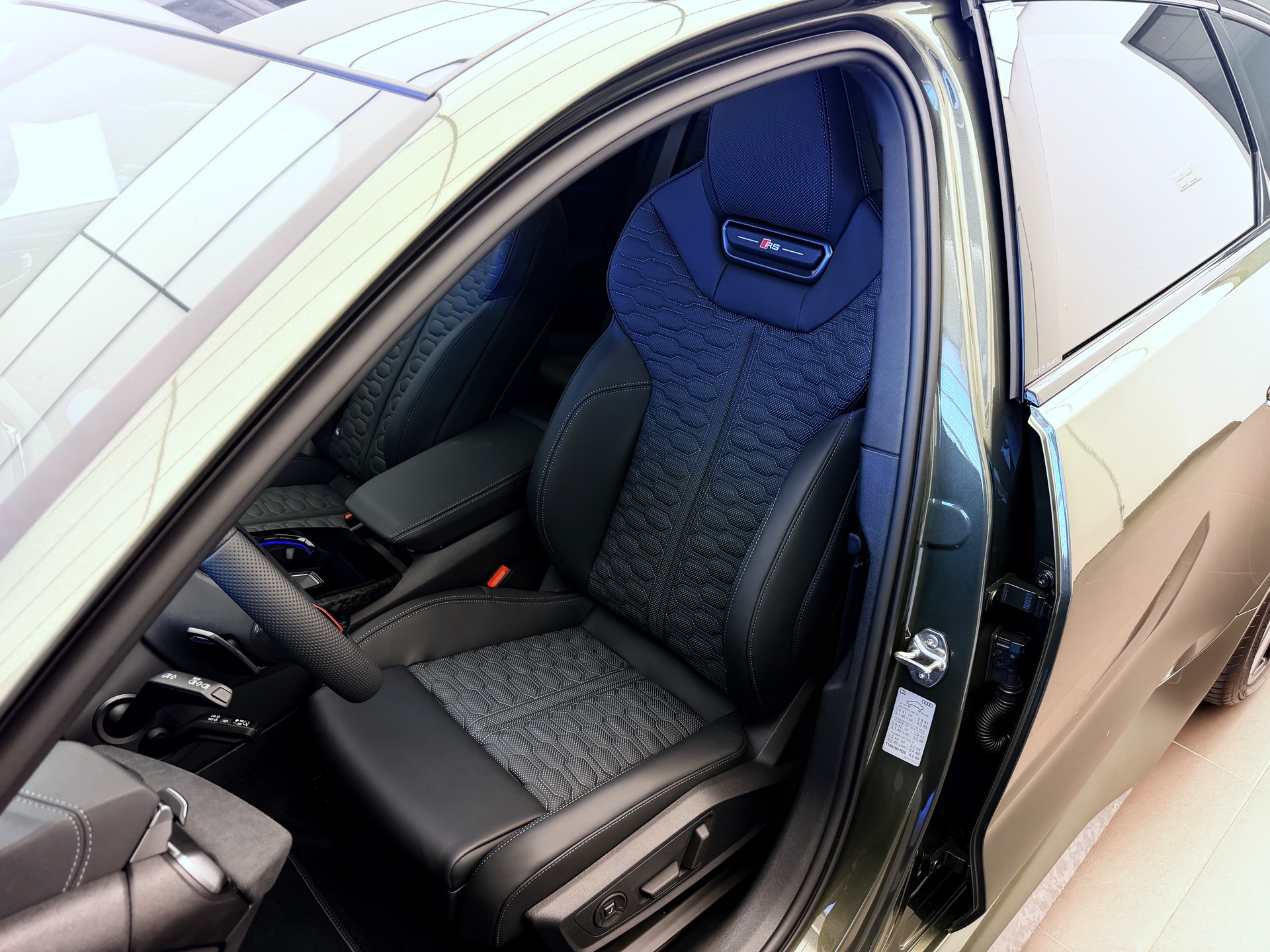 AUDI RS 5 Avant TFSI 470 kW Tiptronic quattro-image-6