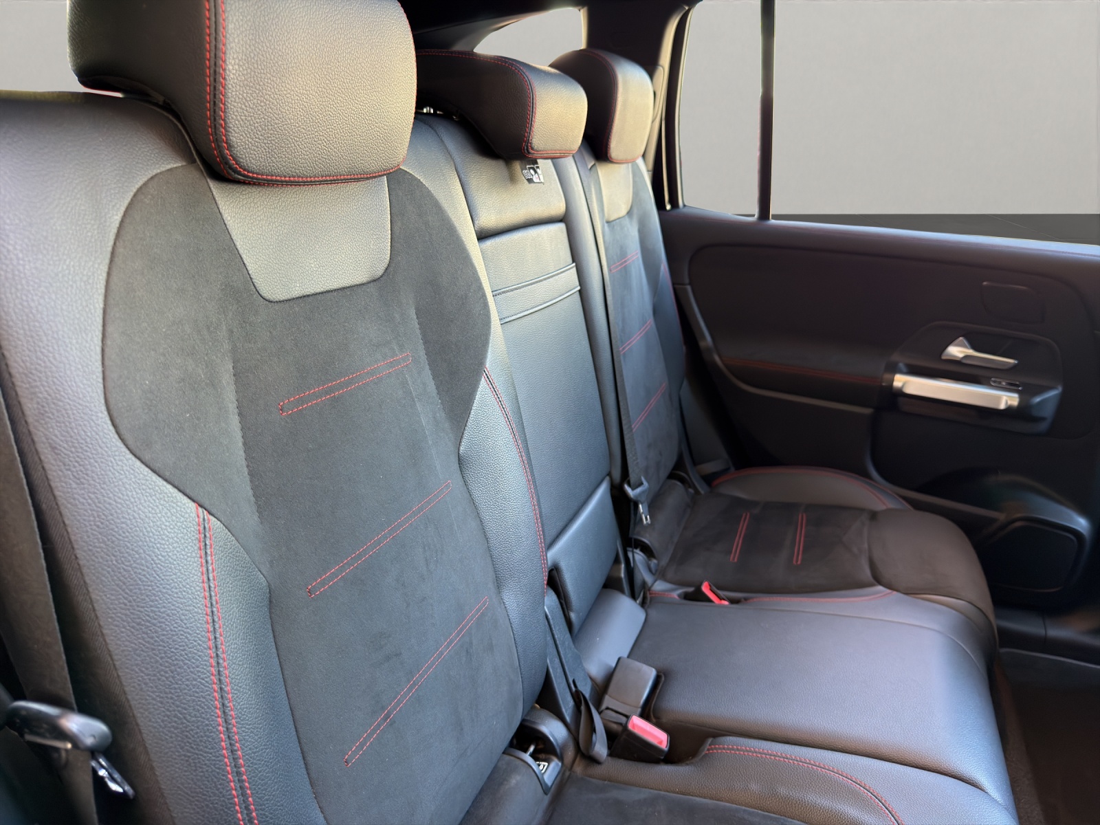 MERCEDES-BENZ EQB 350 AMG Line 4matic-image-13