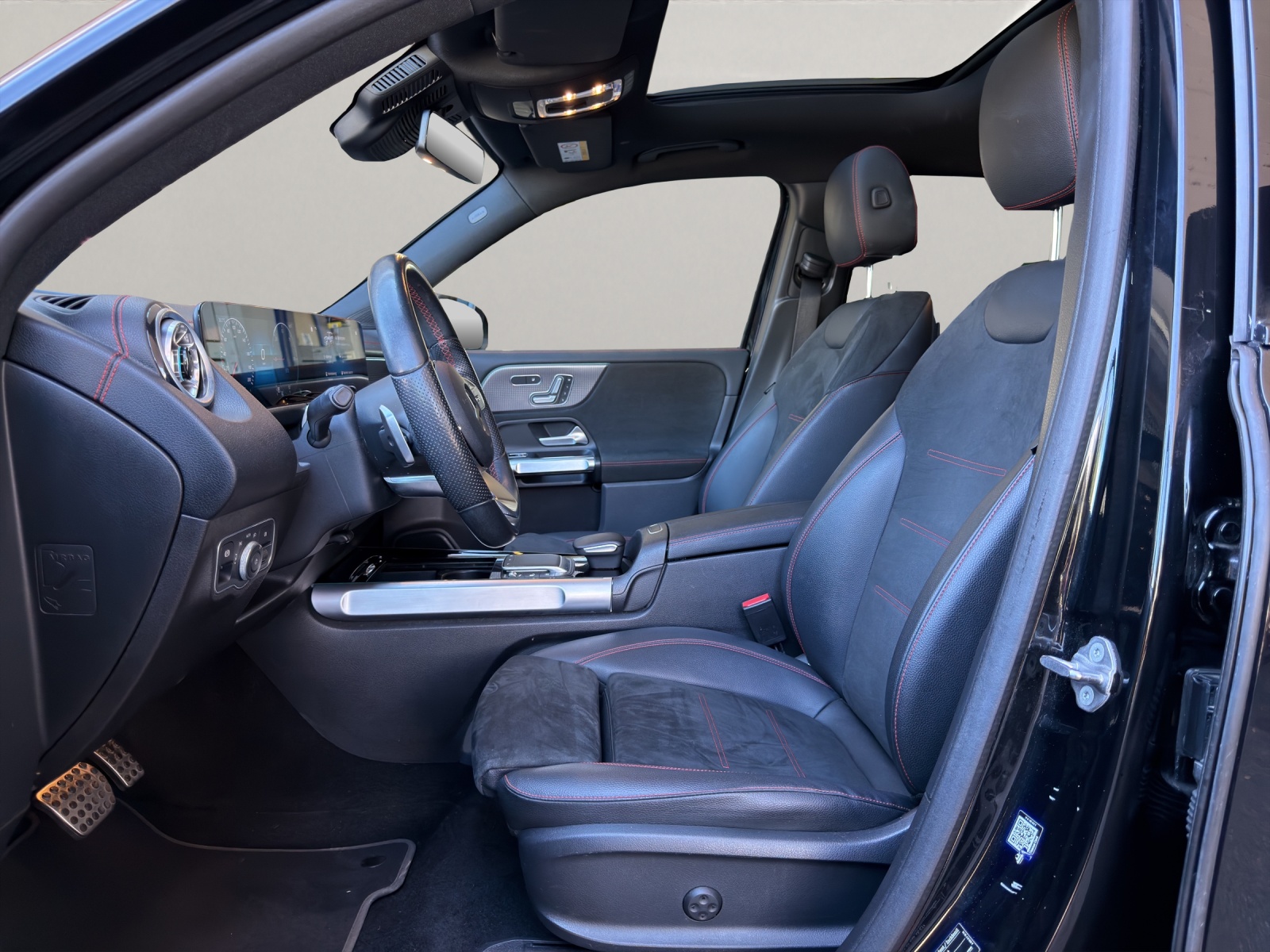MERCEDES-BENZ EQB 350 AMG Line 4matic-image-7