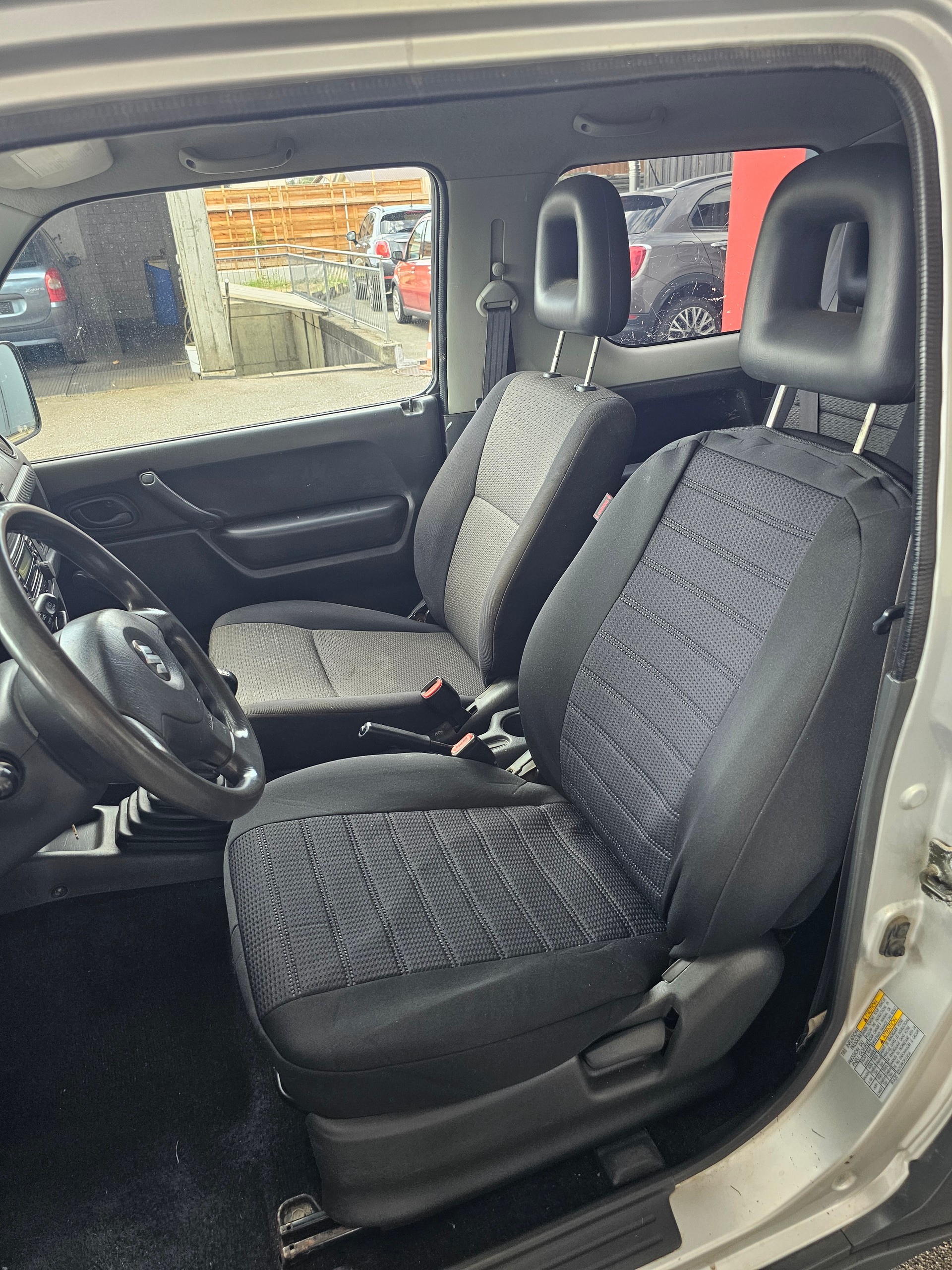 SUZUKI Jimny 1.5 Turbodiesel (JLX) GL Top-image-7