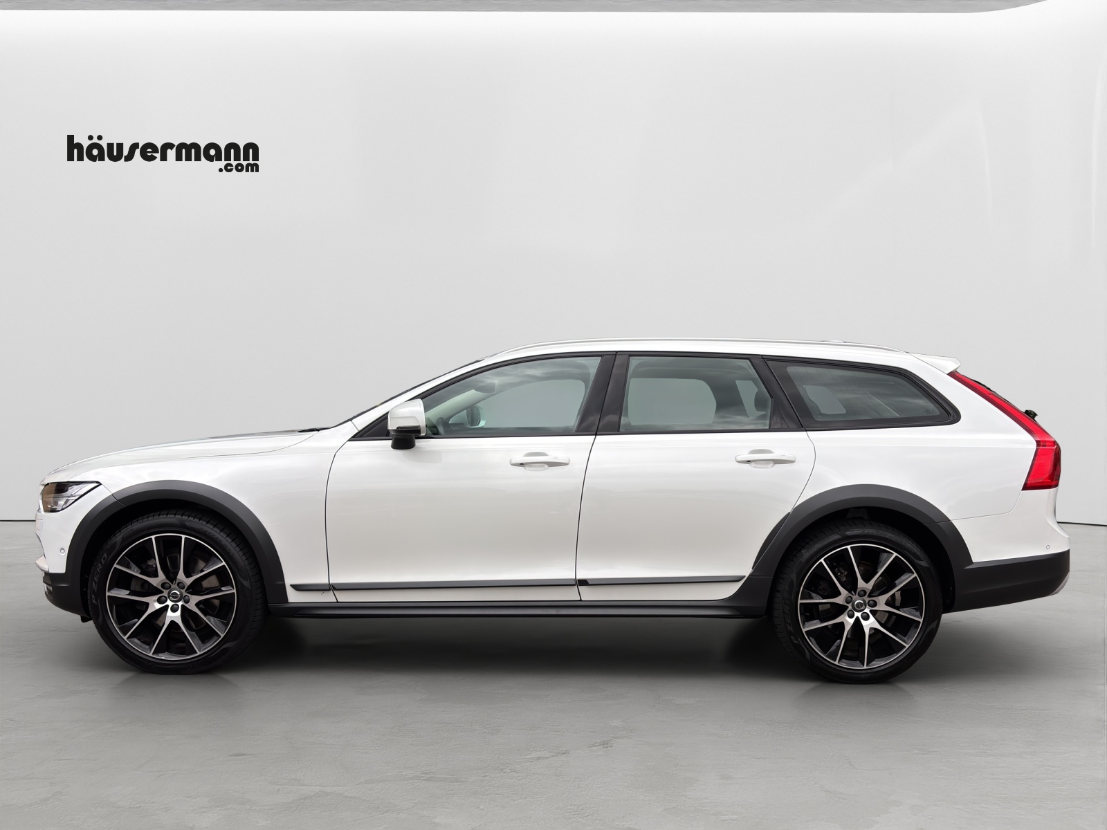 VOLVO V90 Cross Country 2.0 D5 Pro AWD-showroom-element-1