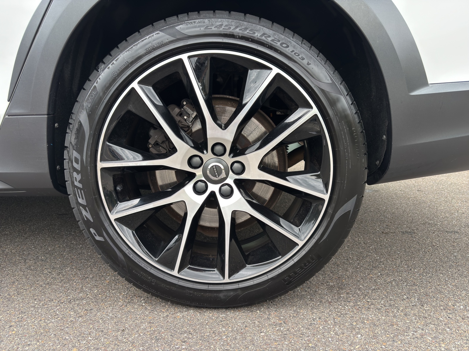 VOLVO V90 Cross Country 2.0 D5 Pro AWD-image-15