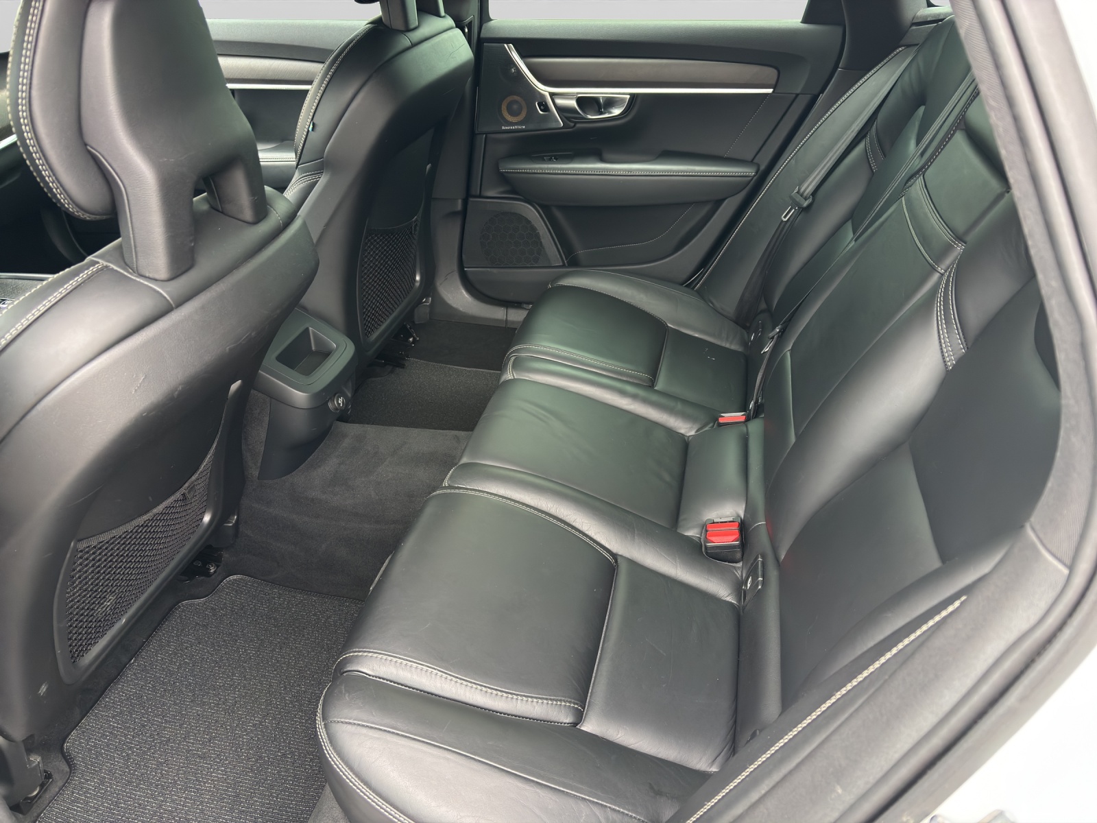 VOLVO V90 Cross Country 2.0 D5 Pro AWD-image-4