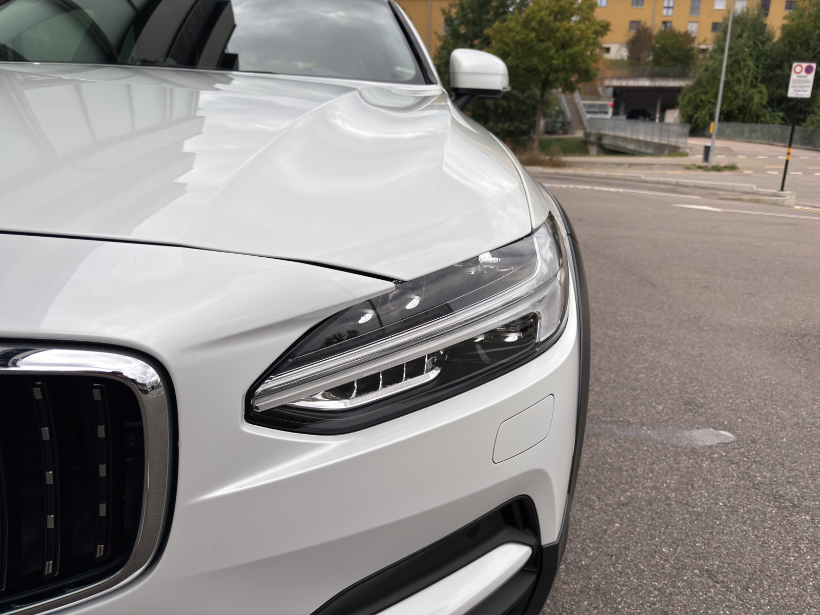 VOLVO V90 Cross Country 2.0 D5 Pro AWD-image-14