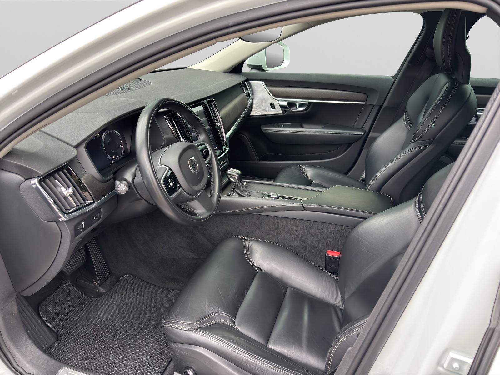 VOLVO V90 Cross Country 2.0 D5 Pro AWD-showroom-element-3