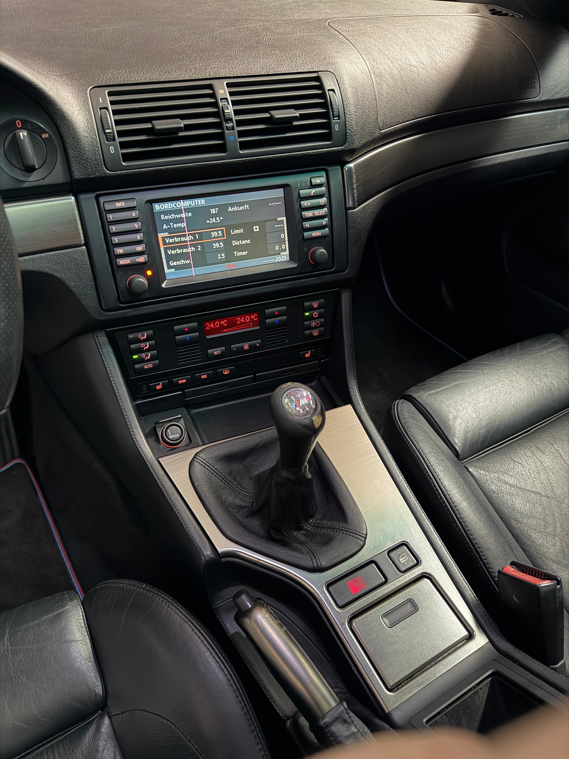 BMW M5-image-5