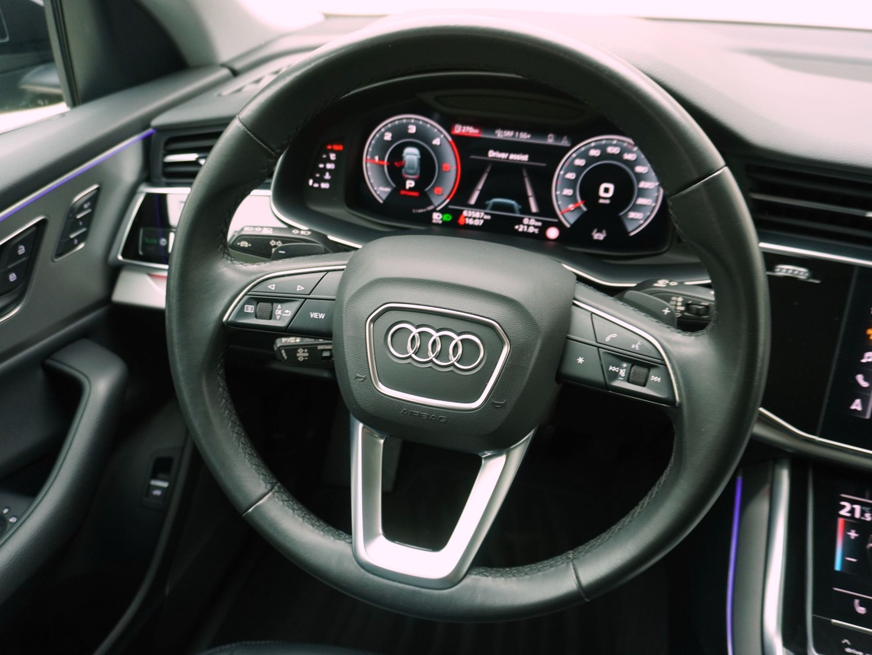 AUDI Q8 50 TDI quattro T-Tronic-image-11