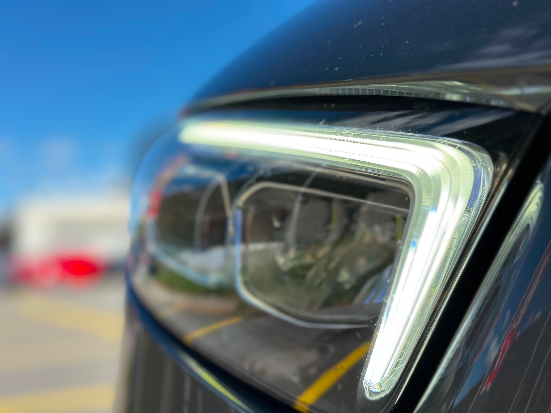 MERCEDES-BENZ A 220 AMG Line 7G-DCT 4Matic-image-8