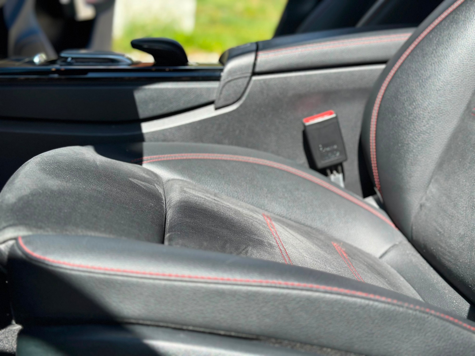 MERCEDES-BENZ A 220 AMG Line 7G-DCT 4Matic-image-14