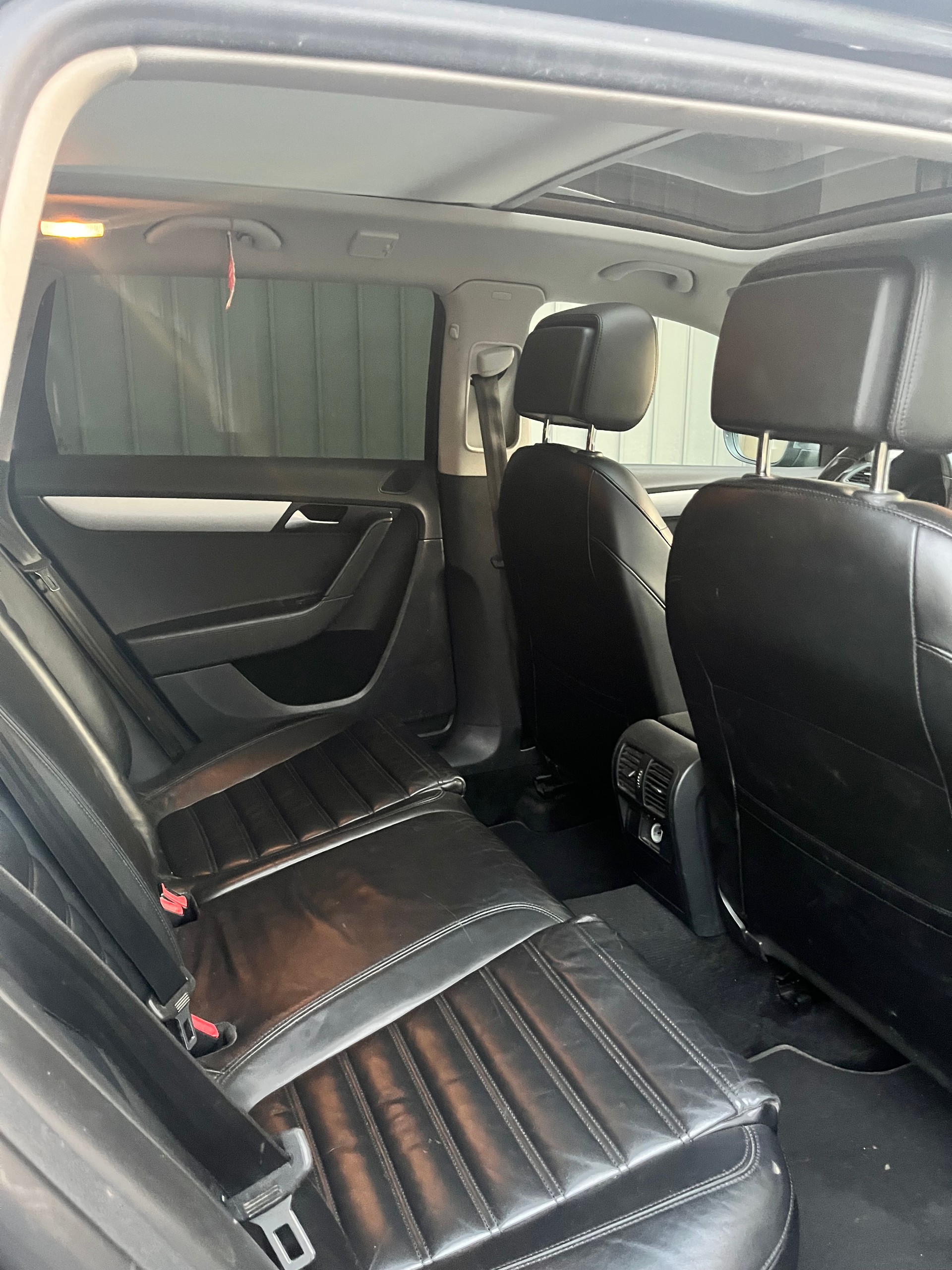 VW Passat Alltrack 4 Motion-image-3
