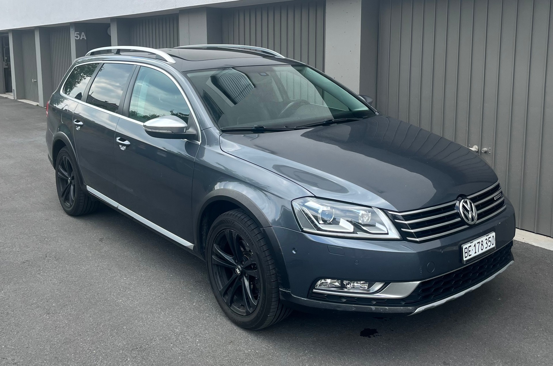 VW Passat Alltrack 4 Motion-image-0