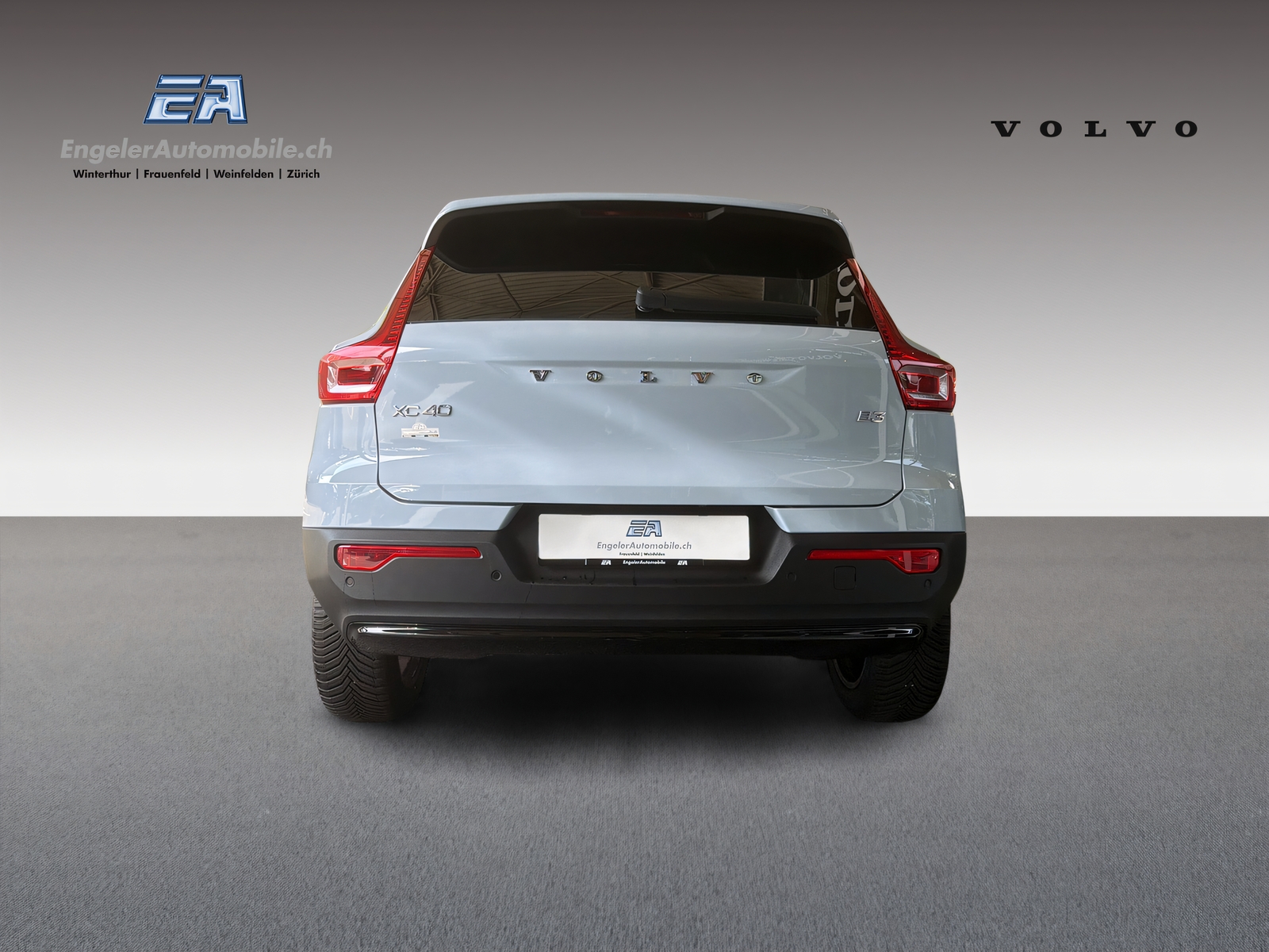 VOLVO XC40 2.0 B3 MH Plus Dark-image-4