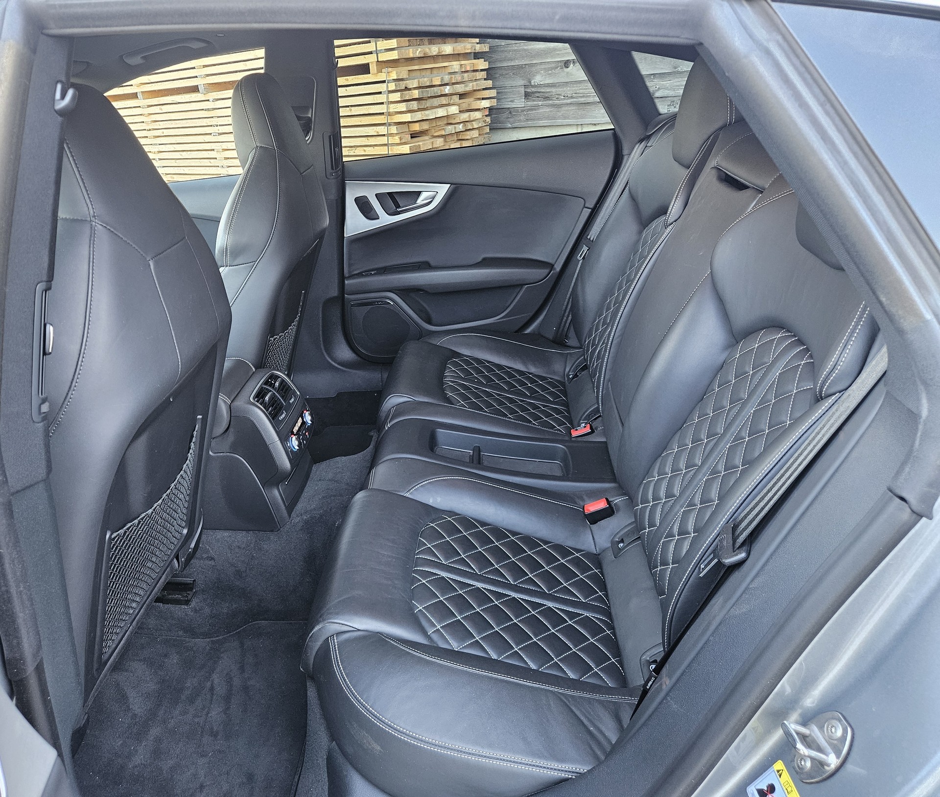 AUDI S7 Sportback 4.0 TFSI V8 quattro S-tronic-image-13