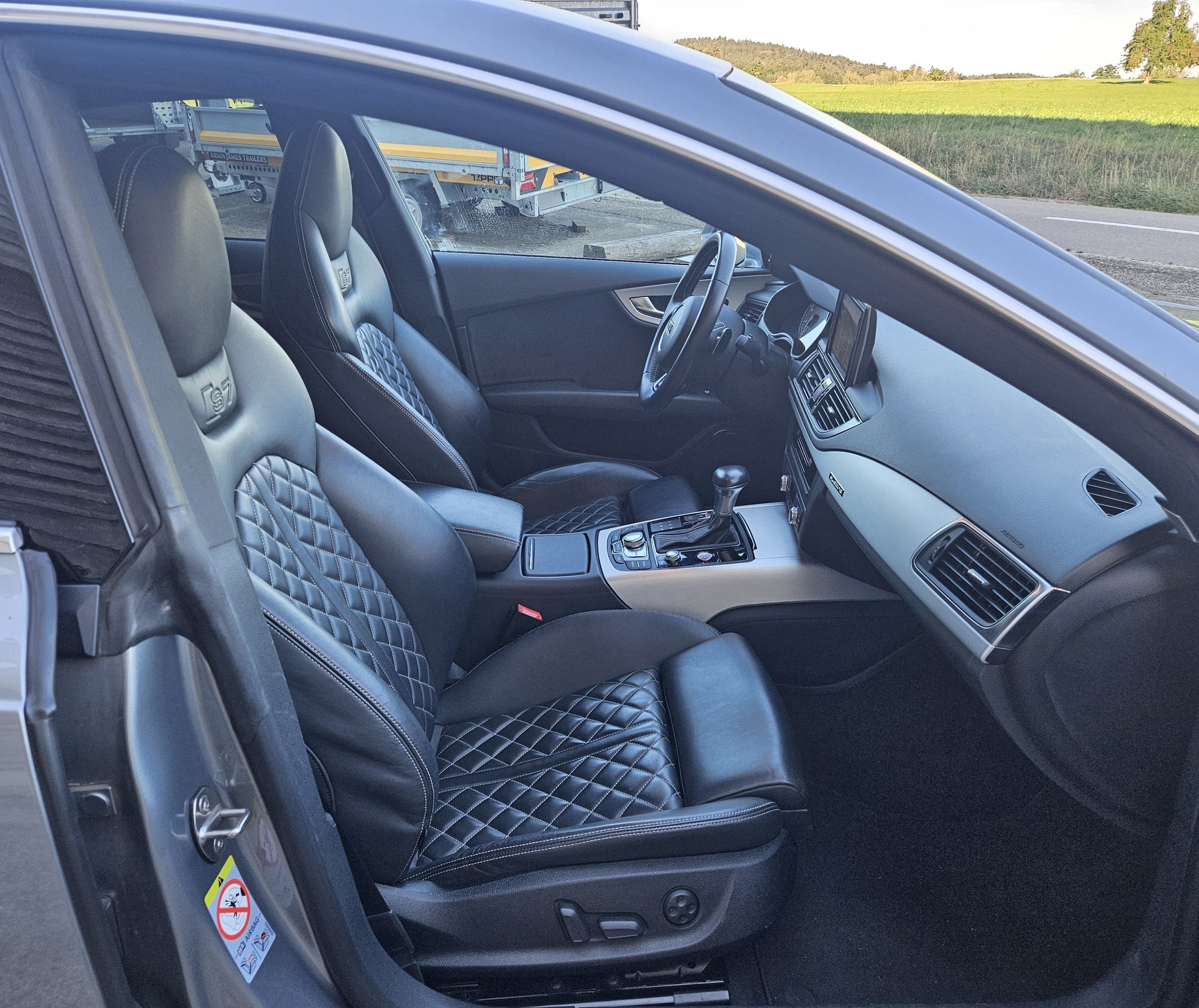 AUDI S7 Sportback 4.0 TFSI V8 quattro S-tronic-image-9