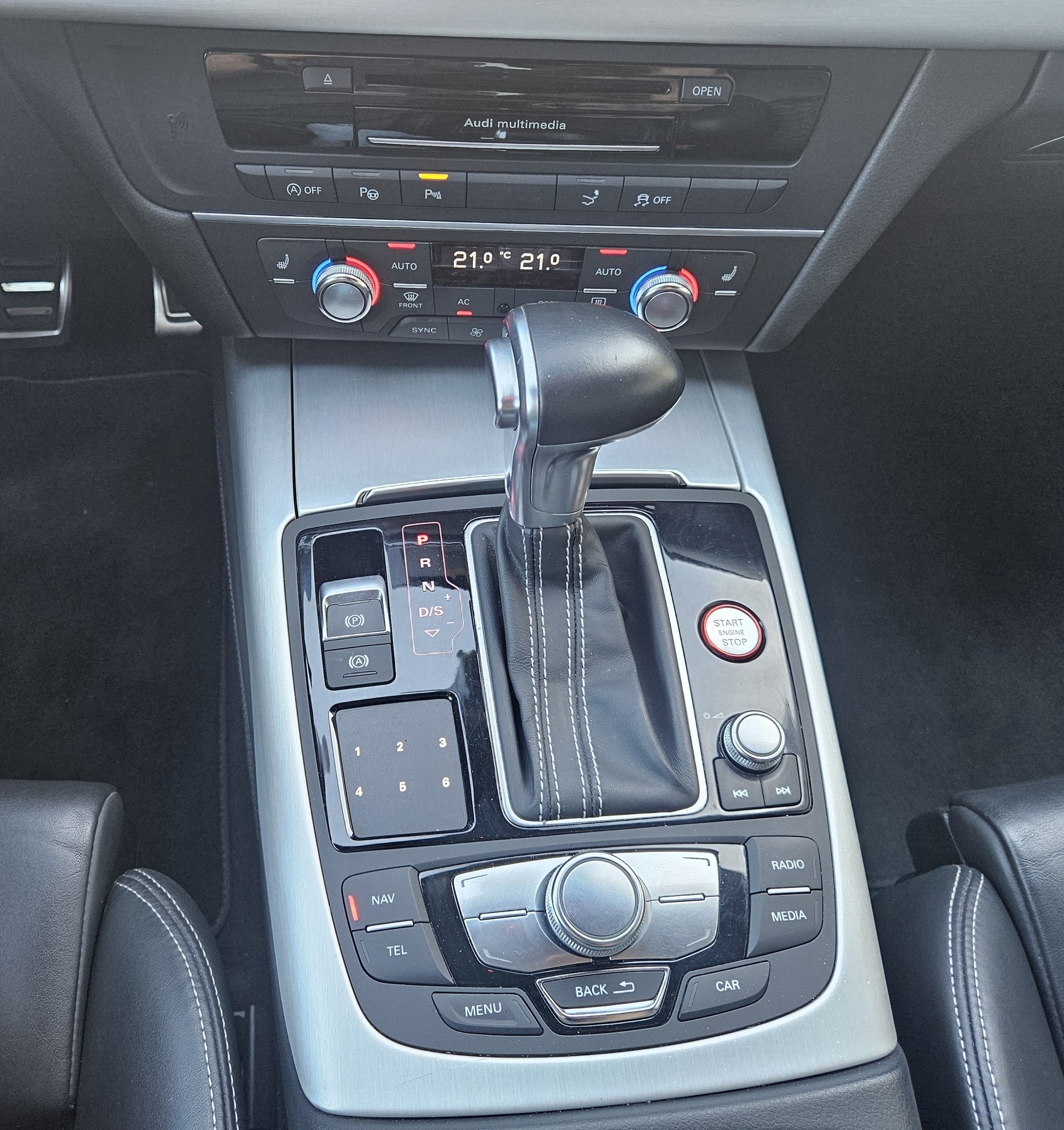 AUDI S7 Sportback 4.0 TFSI V8 quattro S-tronic-image-12