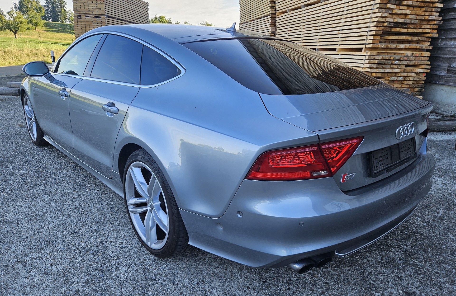 AUDI S7 Sportback 4.0 TFSI V8 quattro S-tronic-image-4