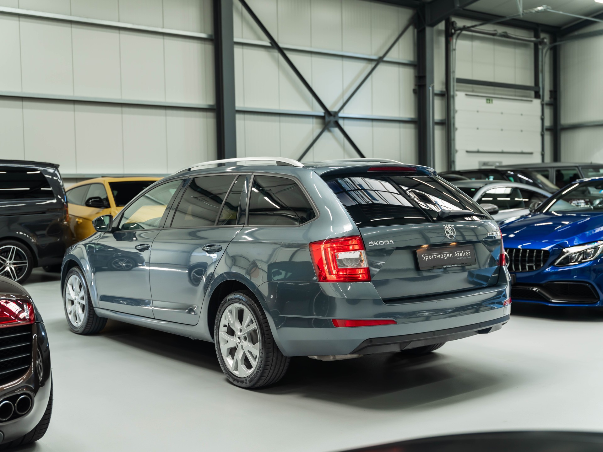 SKODA Octavia Combi 1.8 TSI Elegance 4x4 DSG-image-1