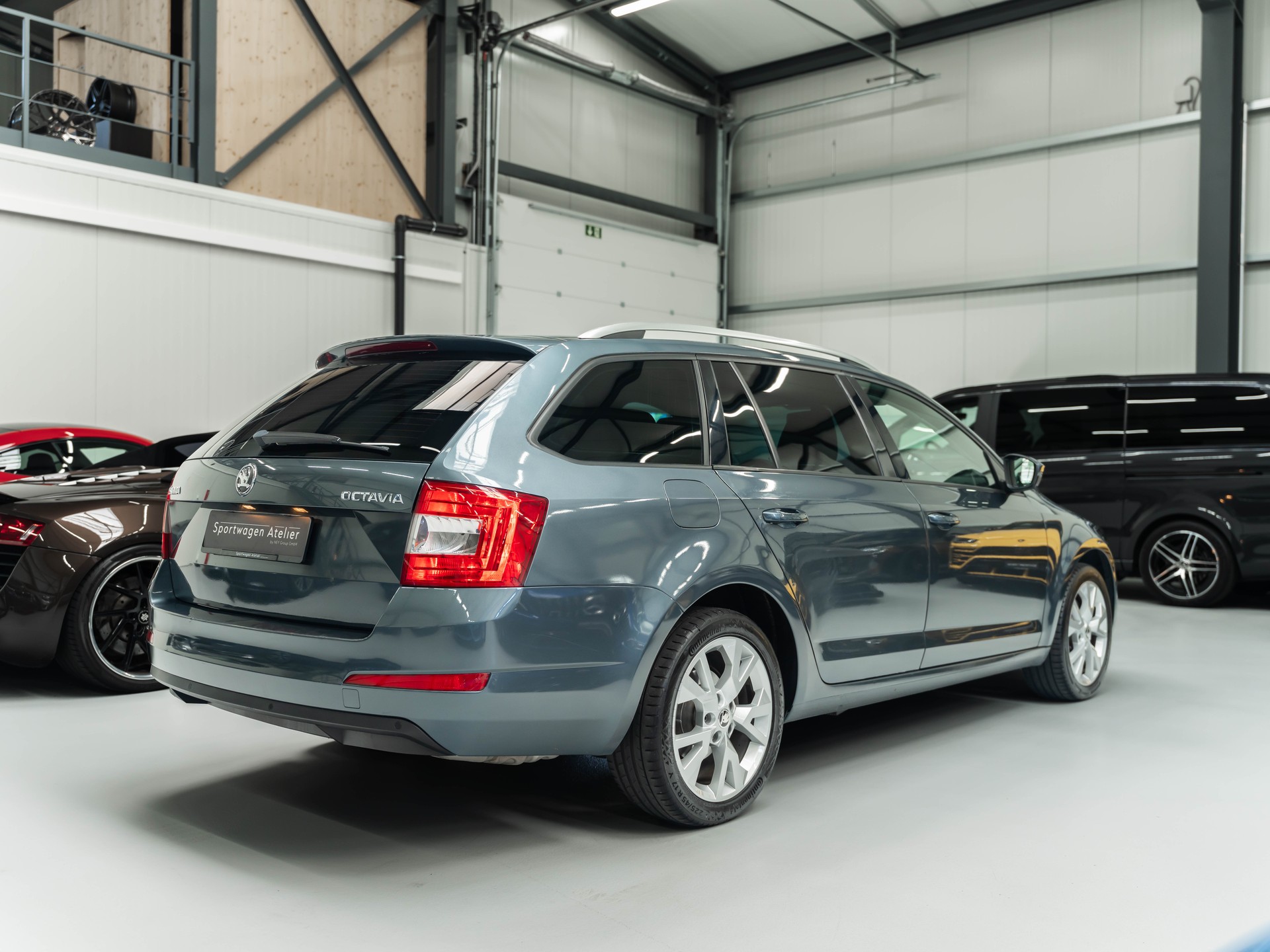 SKODA Octavia Combi 1.8 TSI Elegance 4x4 DSG-image-3