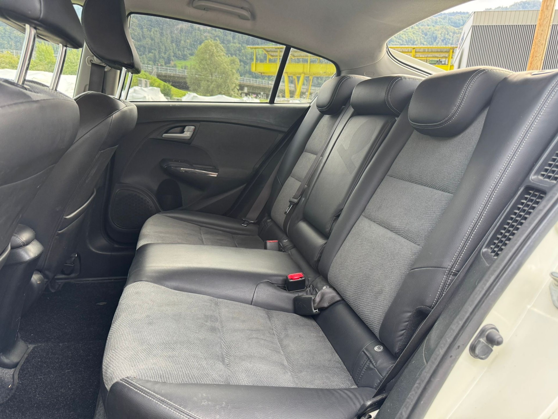 HONDA Insight 1.3i Hybrid Elegance CVT-image-14