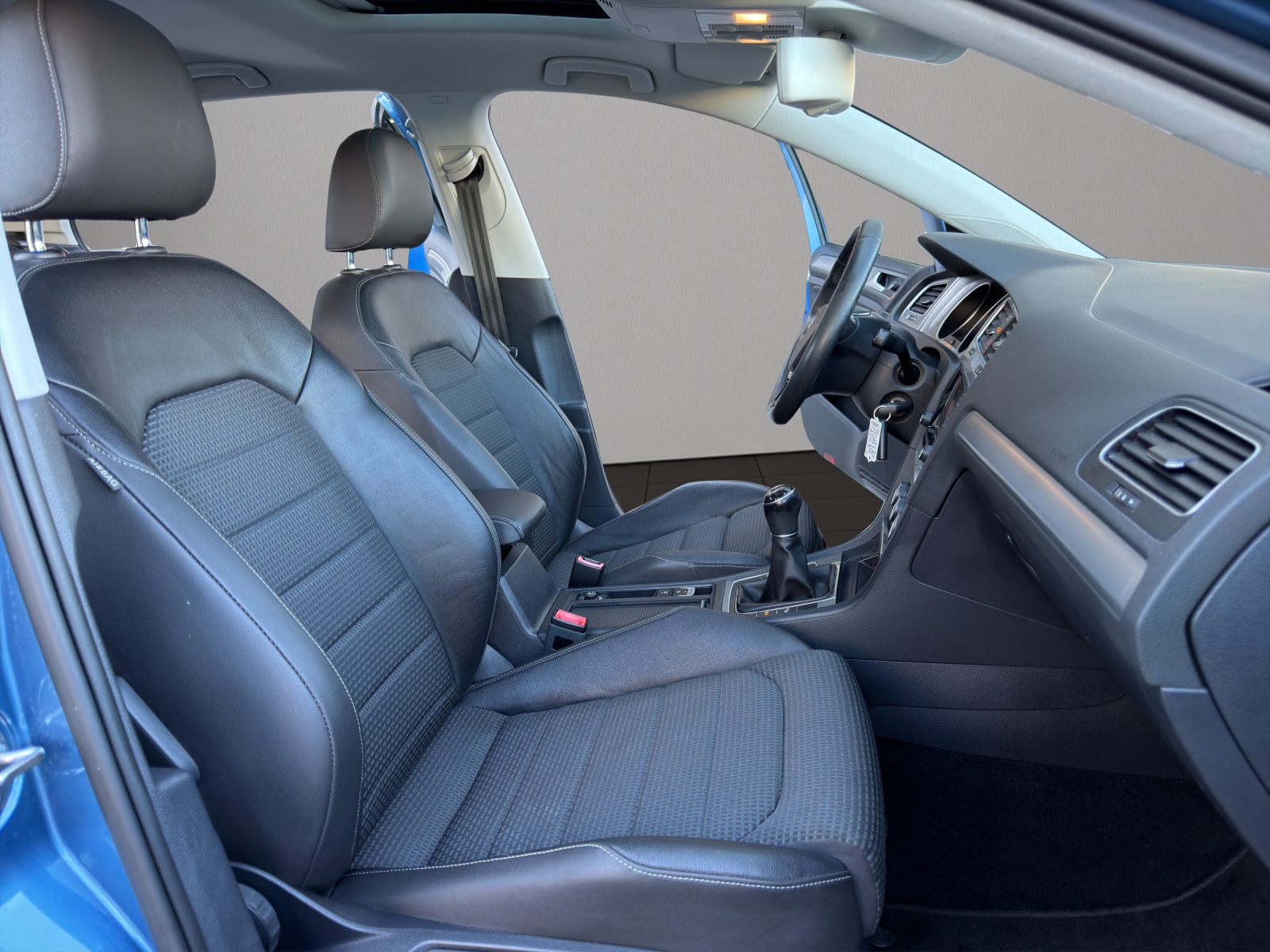 VW Golf 1.6 TDI Trendline 4Motion-image-16