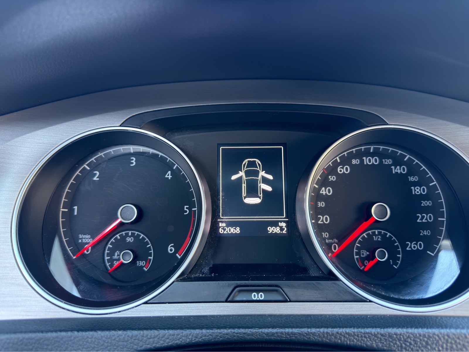 VW Golf 1.6 TDI Trendline 4Motion-image-10