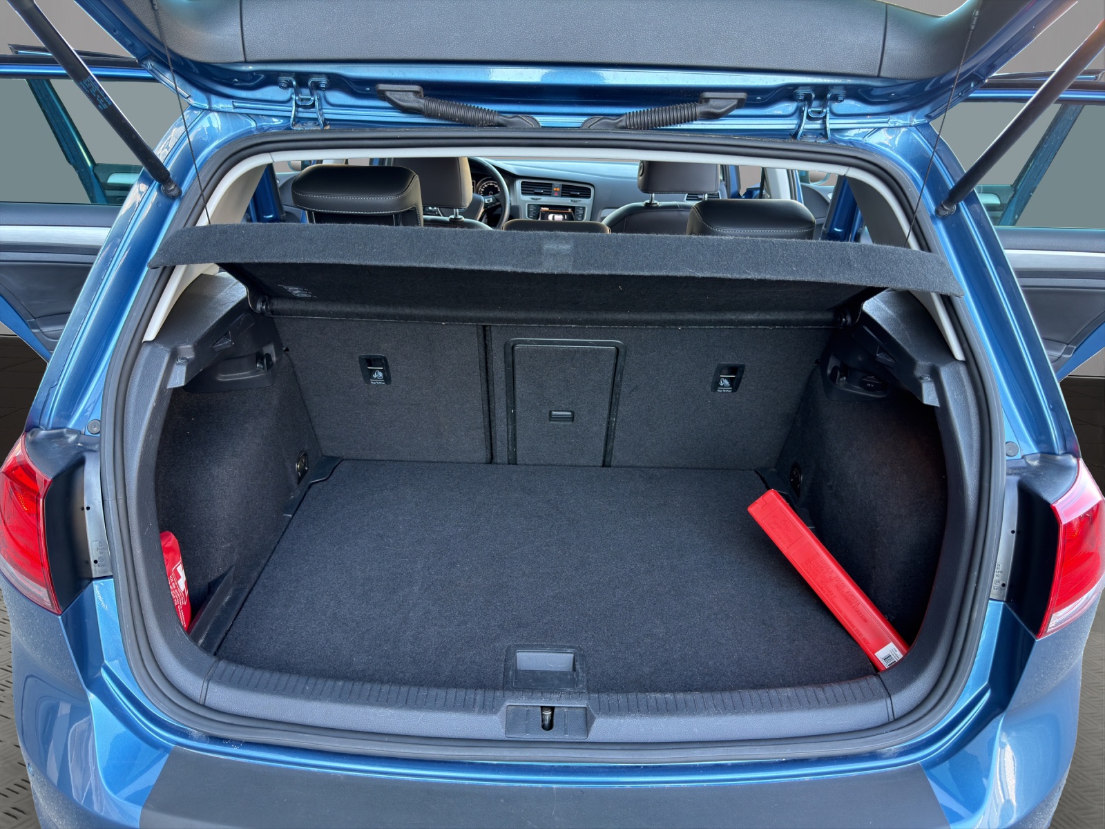 VW Golf 1.6 TDI Trendline 4Motion-image-18