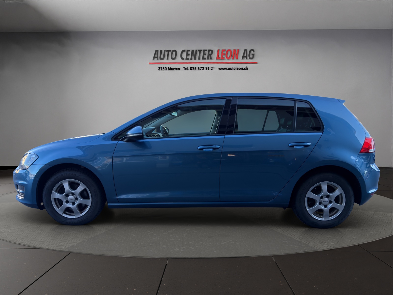 VW Golf 1.6 TDI Trendline 4Motion-image-2
